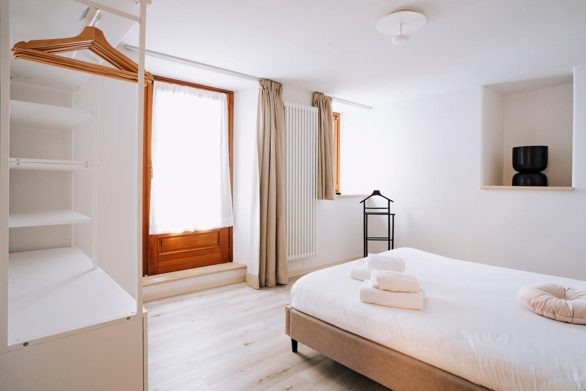 - Piazza Chanoux Apartment *