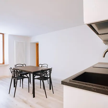 Aosta Holiday Apartments - Piazza Chanoux Exterior photo